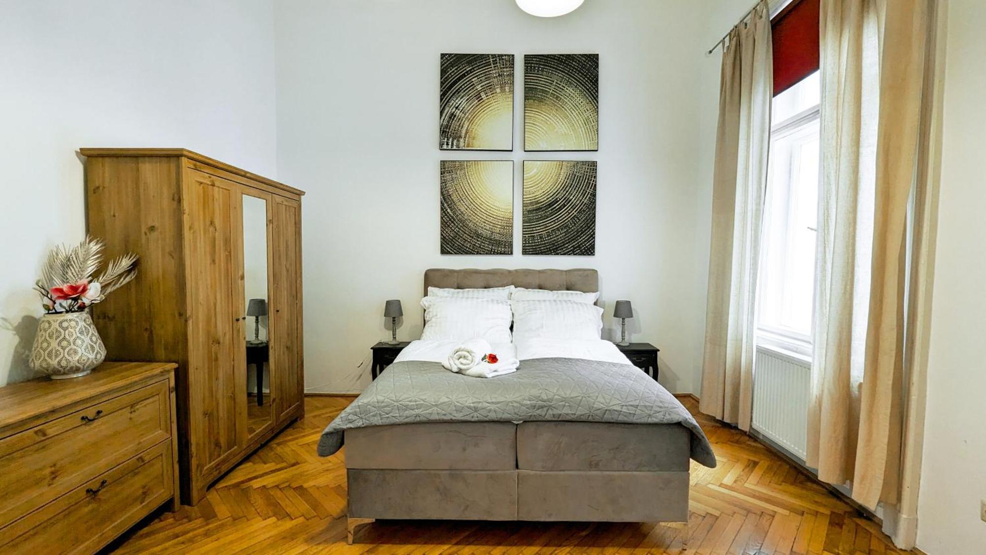 Heart Of The City, Entire Very Big Apartment بودابست المظهر الخارجي الصورة